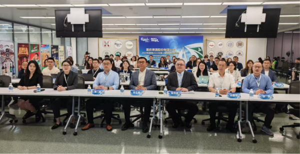配亿多 重庆啤酒总裁李志刚：持续优化产品结构 加大非现饮渠道布局