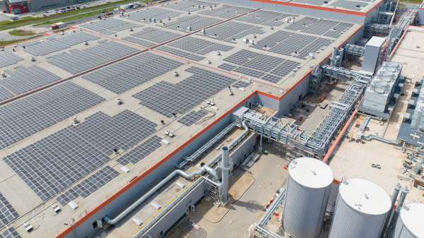 红盘策略 每天净赚1.8亿，宁德时代全球市场“抢跑”